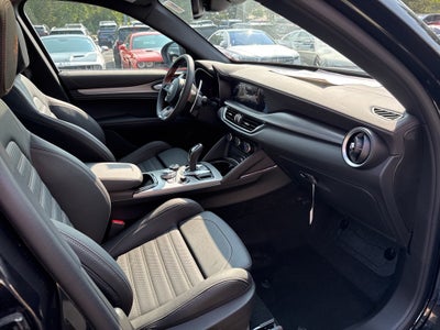 2025 Alfa Romeo Stelvio Intensa AWD