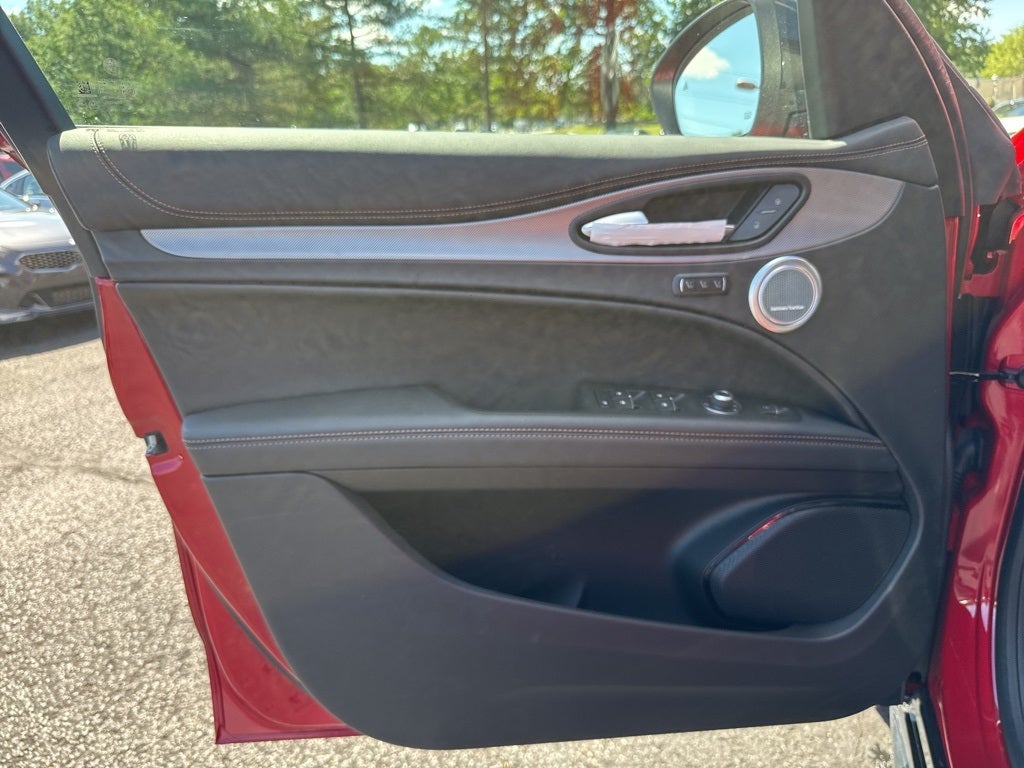 2025 Alfa Romeo Stelvio Intensa AWD