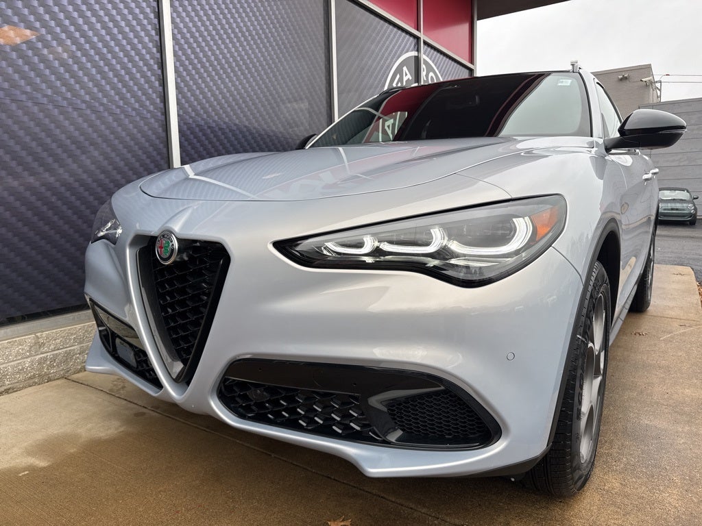 2025 Alfa Romeo Stelvio AWD