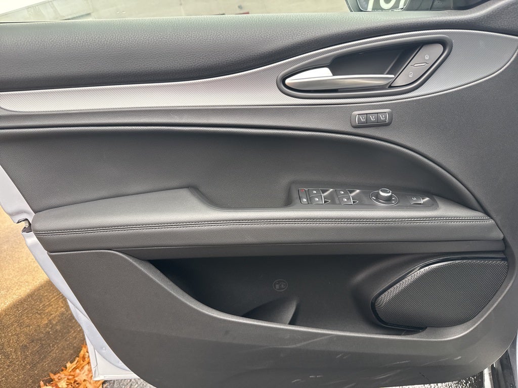 2025 Alfa Romeo Stelvio AWD