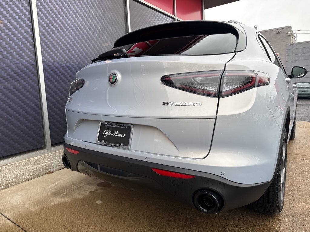 2025 Alfa Romeo Stelvio AWD