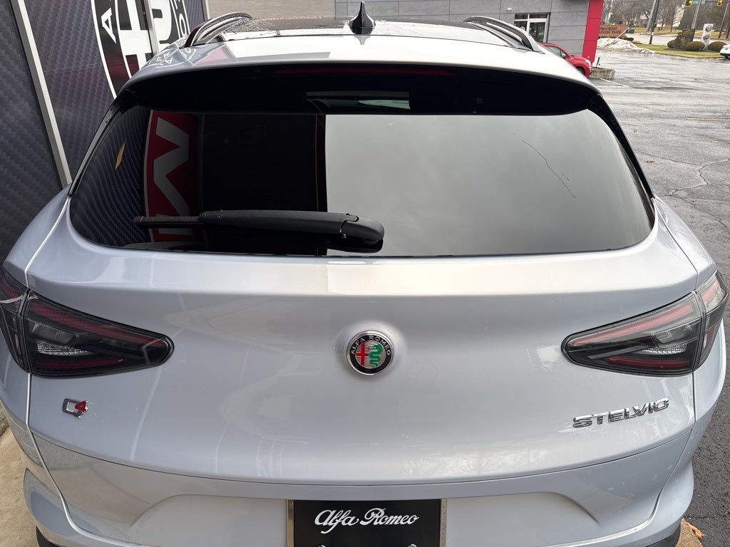 2025 Alfa Romeo Stelvio AWD