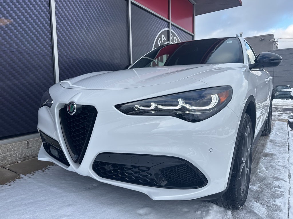 2025 Alfa Romeo Stelvio AWD
