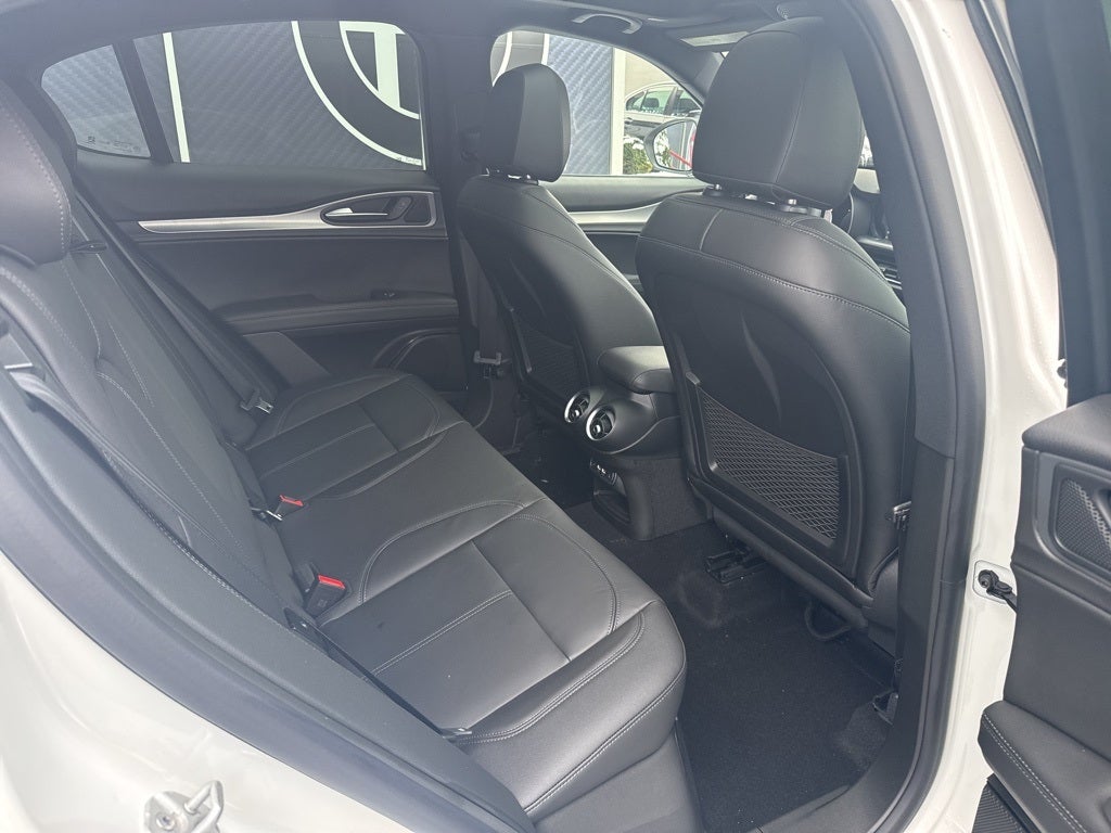 2025 Alfa Romeo Stelvio AWD