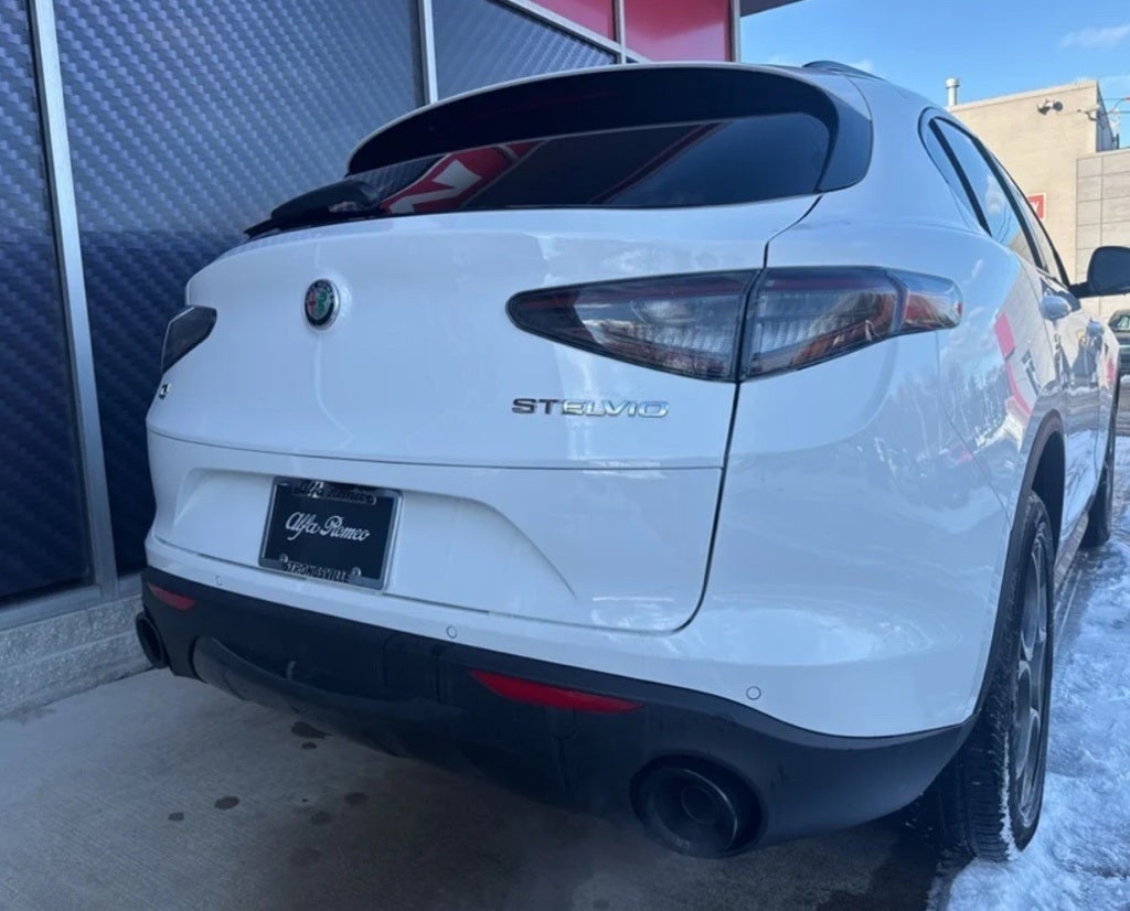 2025 Alfa Romeo Stelvio AWD