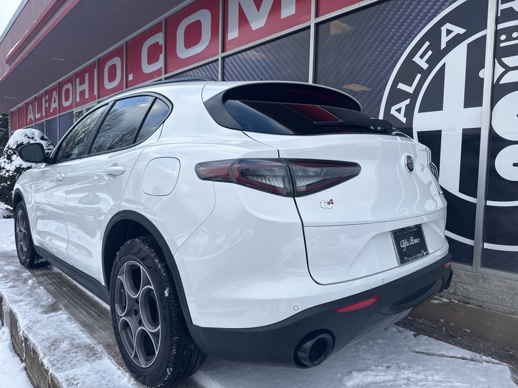 2025 Alfa Romeo Stelvio AWD