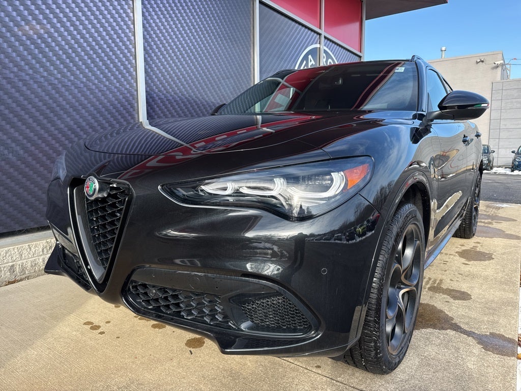 2025 Alfa Romeo Stelvio Intensa AWD