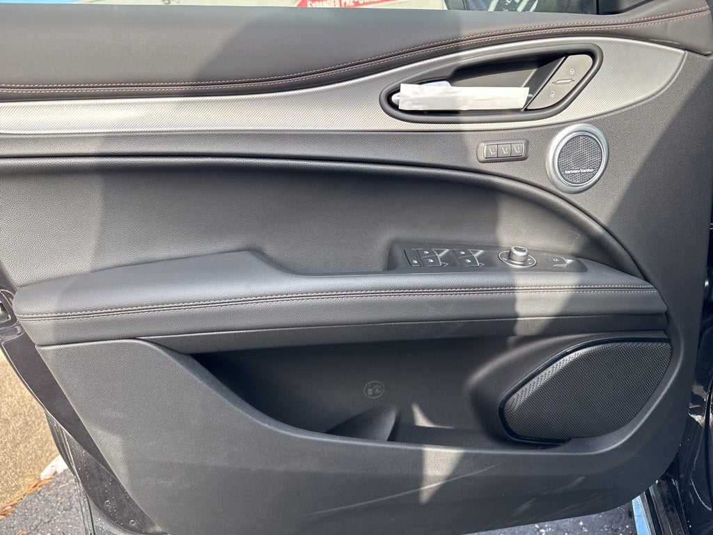 2025 Alfa Romeo Stelvio Intensa AWD