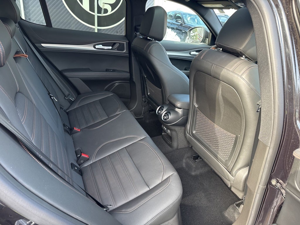 2025 Alfa Romeo Stelvio Intensa AWD