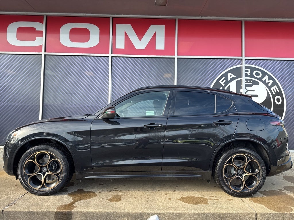 2025 Alfa Romeo Stelvio Intensa AWD