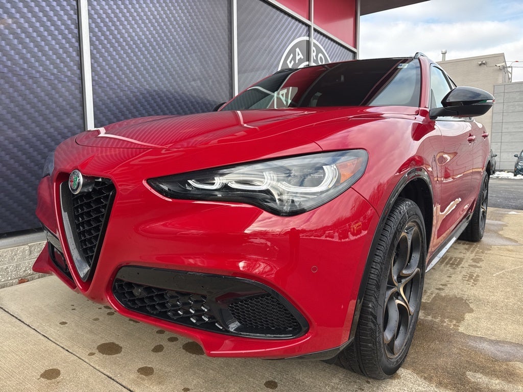 2025 Alfa Romeo Stelvio Intensa AWD