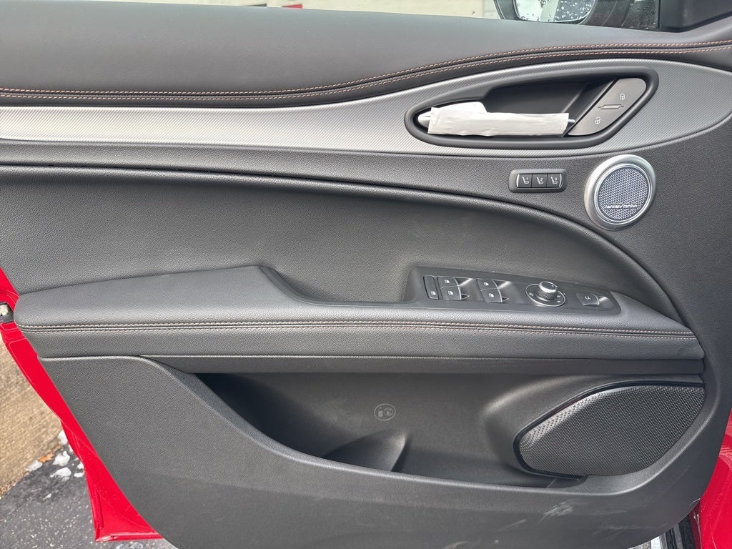 2025 Alfa Romeo Stelvio Intensa AWD