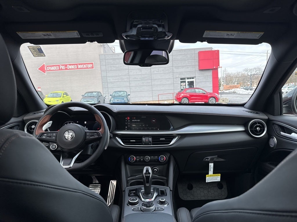 2025 Alfa Romeo Stelvio Intensa AWD