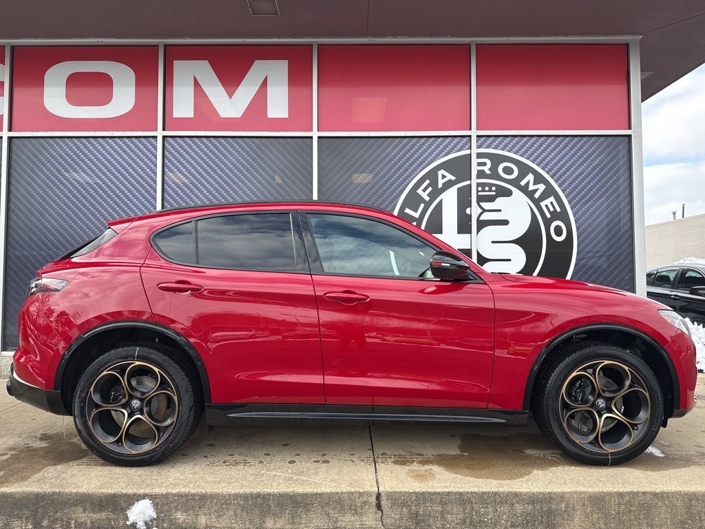 2025 Alfa Romeo Stelvio Intensa AWD