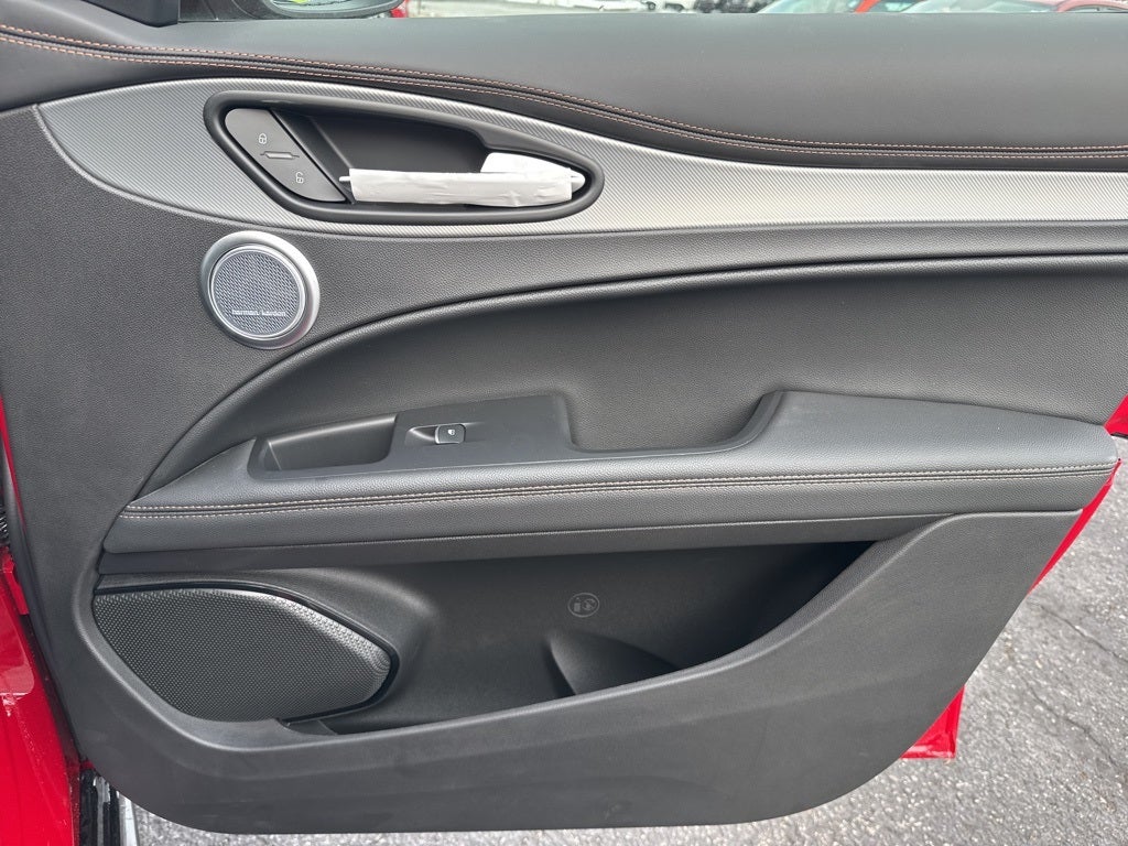 2025 Alfa Romeo Stelvio Intensa AWD