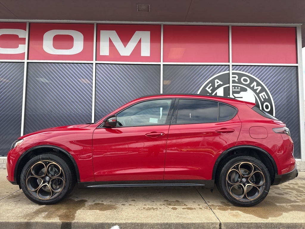 2025 Alfa Romeo Stelvio Intensa AWD