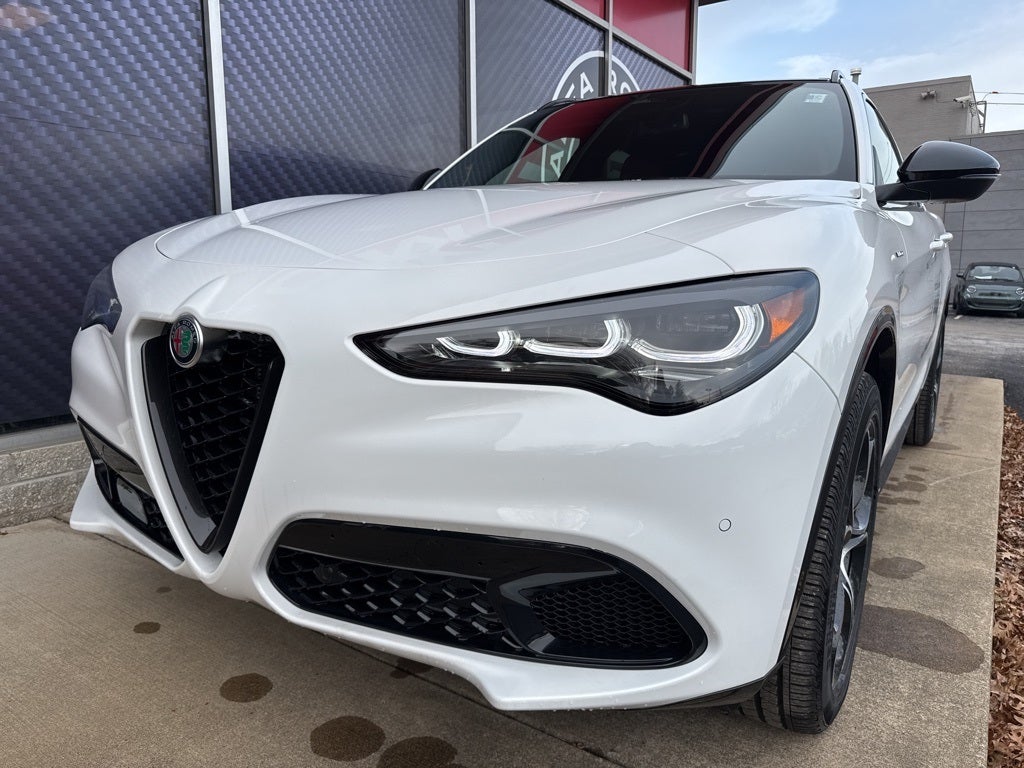 2025 Alfa Romeo Stelvio Veloce AWD