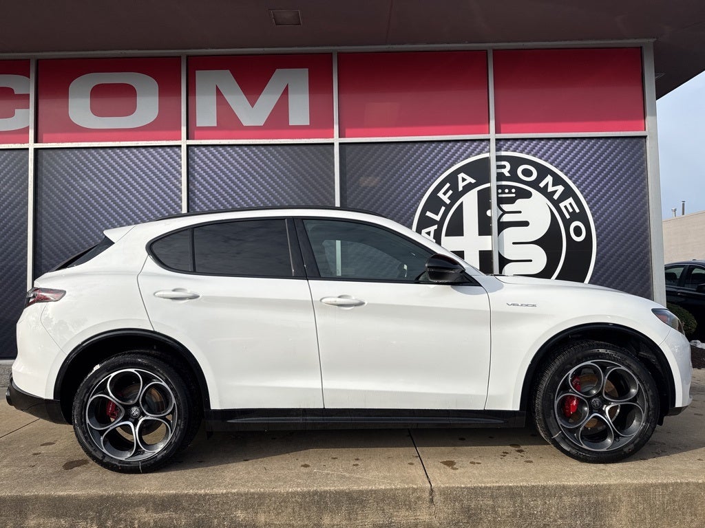 2025 Alfa Romeo Stelvio Veloce AWD