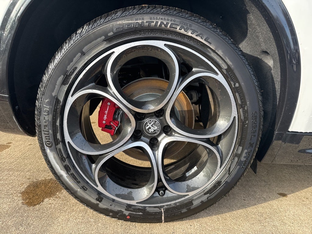 2025 Alfa Romeo Stelvio Veloce AWD