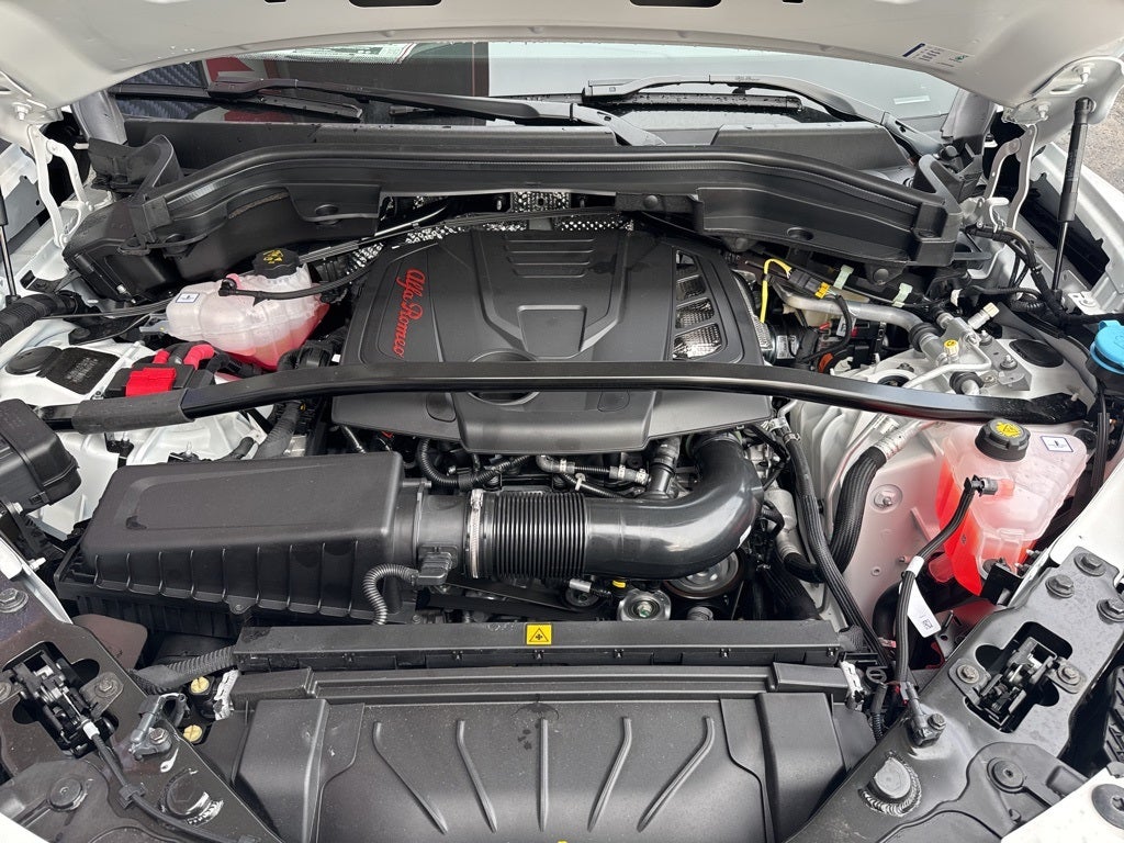 2025 Alfa Romeo Stelvio Veloce AWD