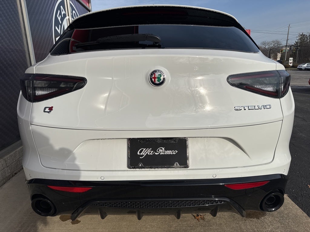 2025 Alfa Romeo Stelvio Veloce AWD