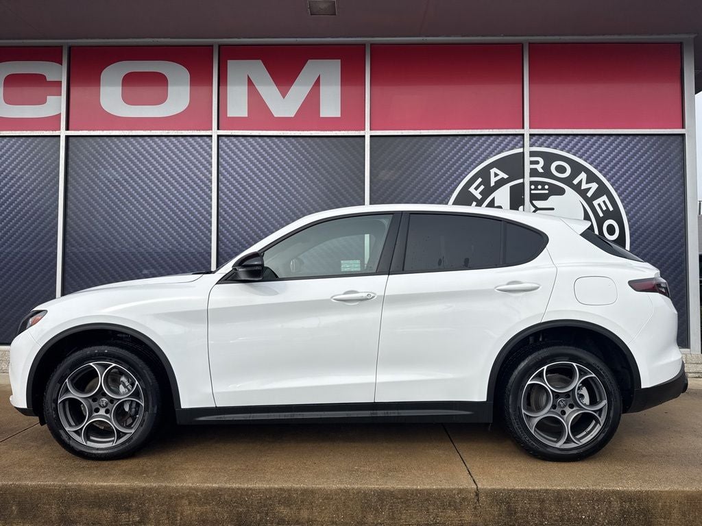 2026 Alfa Romeo Stelvio Sprint AWD