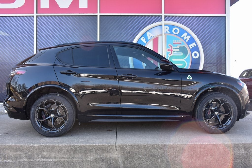 2024 Alfa Romeo Stelvio Quadrifoglio Quadrifoglio AWD