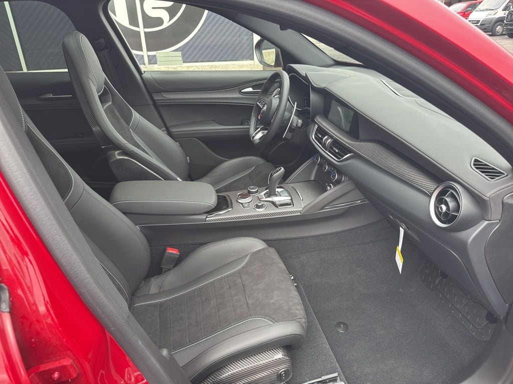 2024 Alfa Romeo Stelvio Quadrifoglio Quadrifoglio