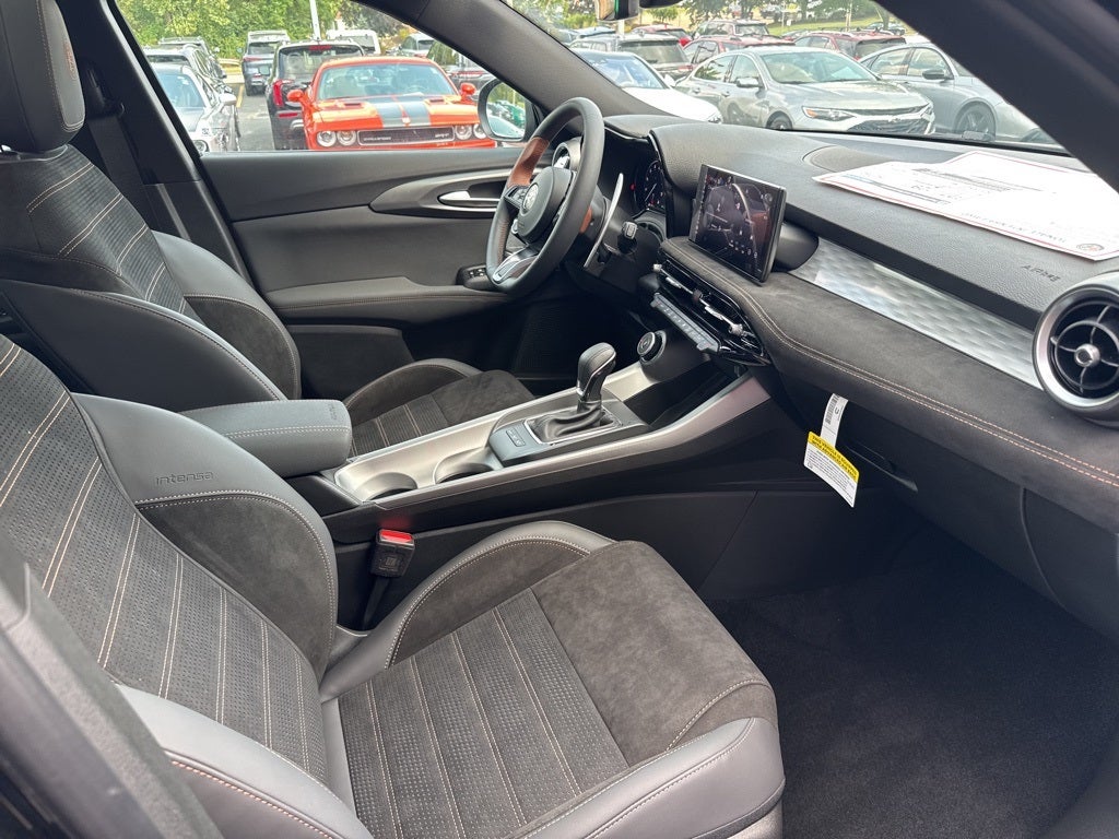 2025 Alfa Romeo Tonale Intensa AWD